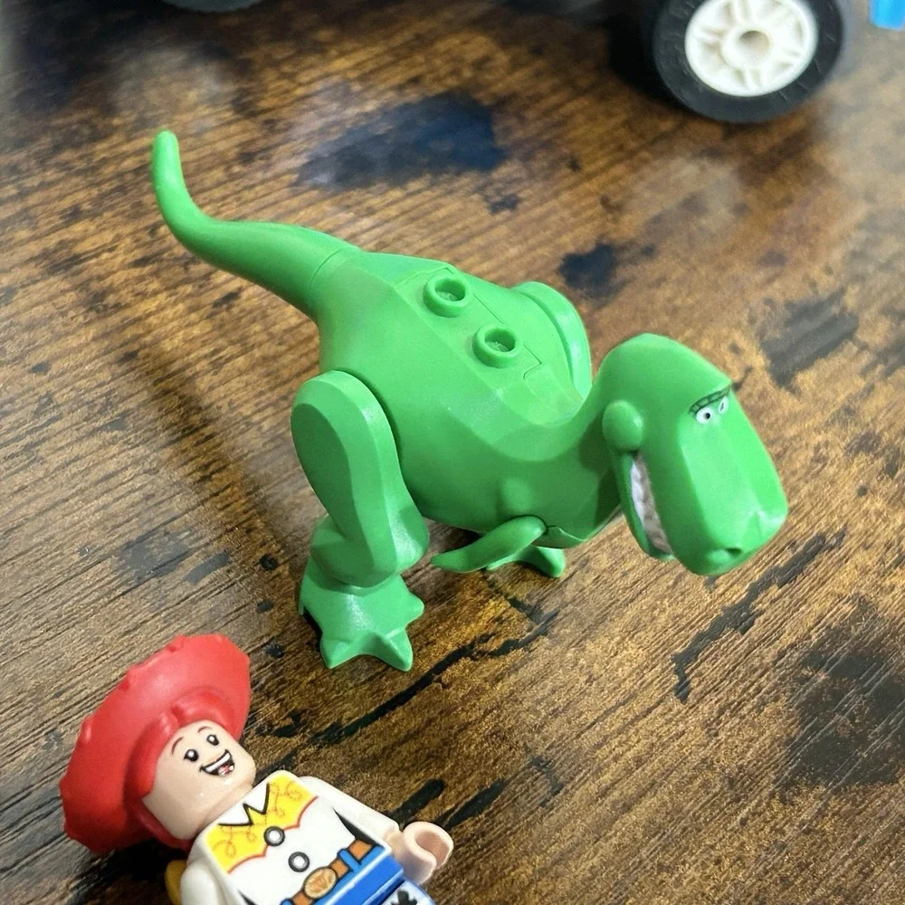 Lego Toy Story 4 (10769) RV VACATION Set RETIRED- Complete